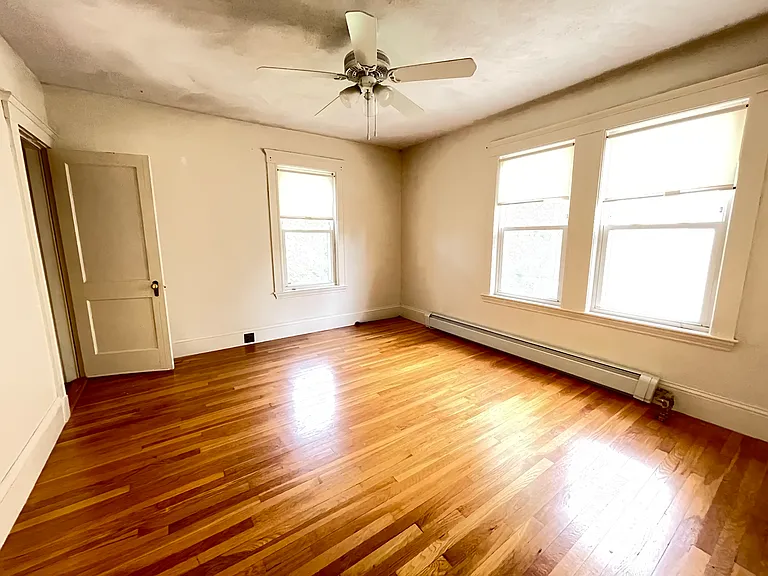 14 Allen St #2 — Photo 6