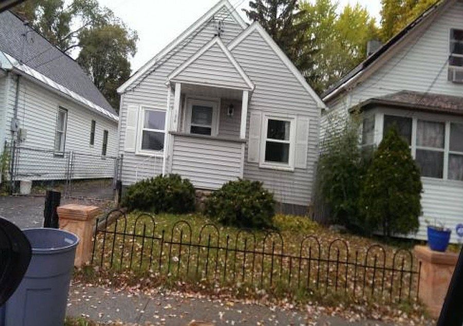 2nd image of 106 Odell St