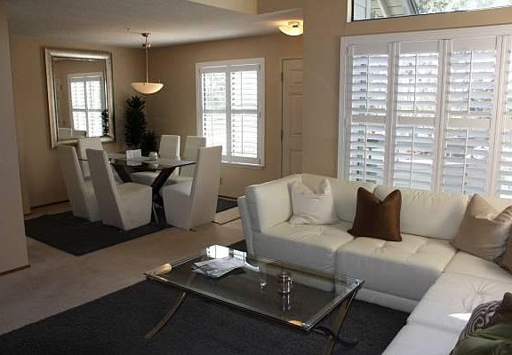 2nd image of 2119 Vista Del Mar