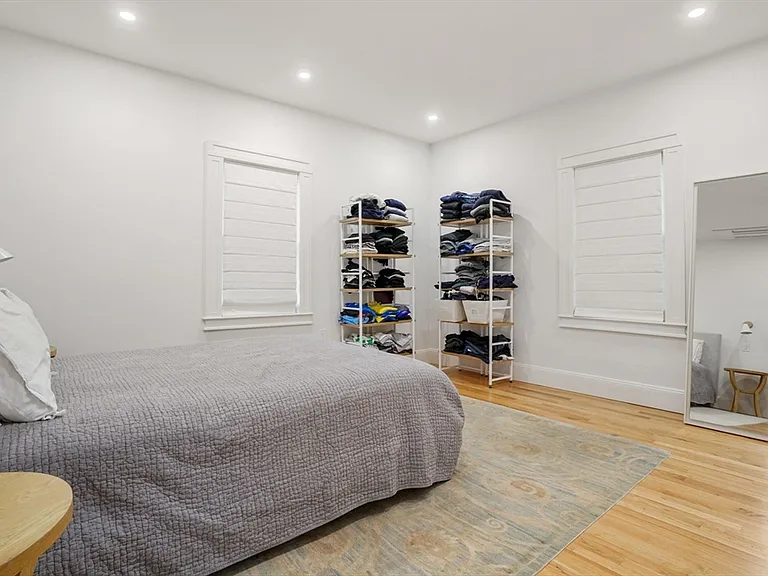 8 Florence St #0 — Photo 11