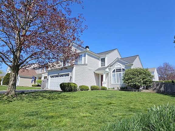 2nd image of 469 Knoll Crest Dr