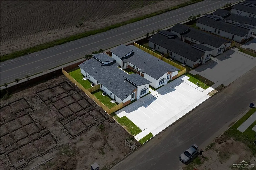 3548 Hidalgo St — Photo 3