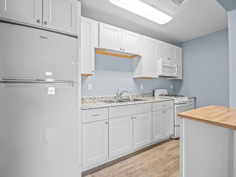 7432 Dumosa Ave #1/2 — Photo 7