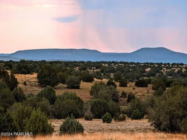 333 N Mile High Rd, Ash Fork, AZ 86320