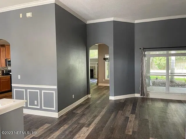 4 bed, 3.0 bath, 2374 sqft, $2,750 — Photo 3