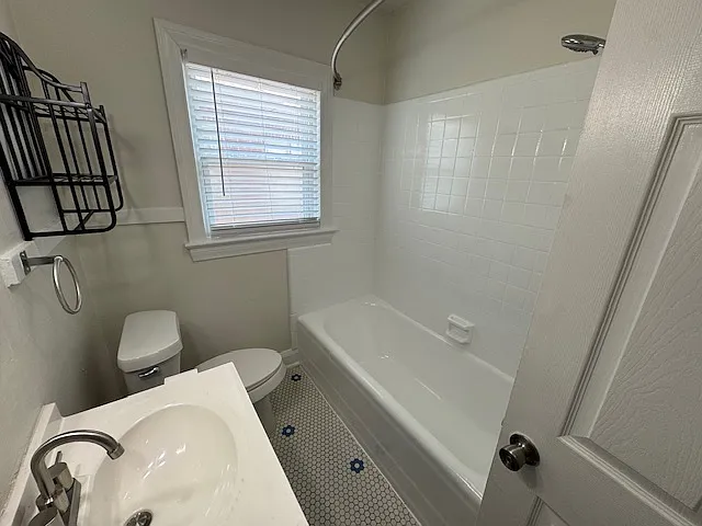 1235 S Columbia Ave — Photo 12