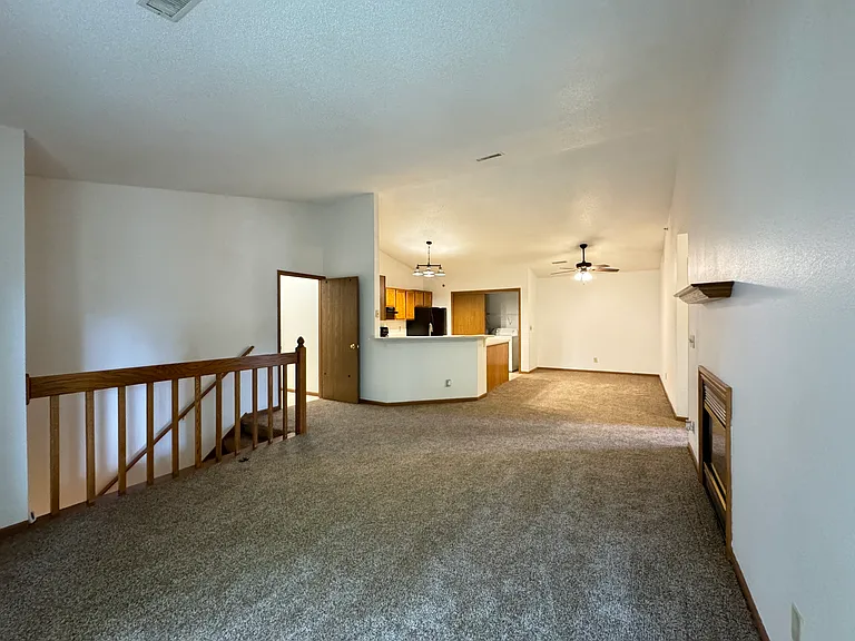 170 W Pioneer Rd #208 — Photo 4