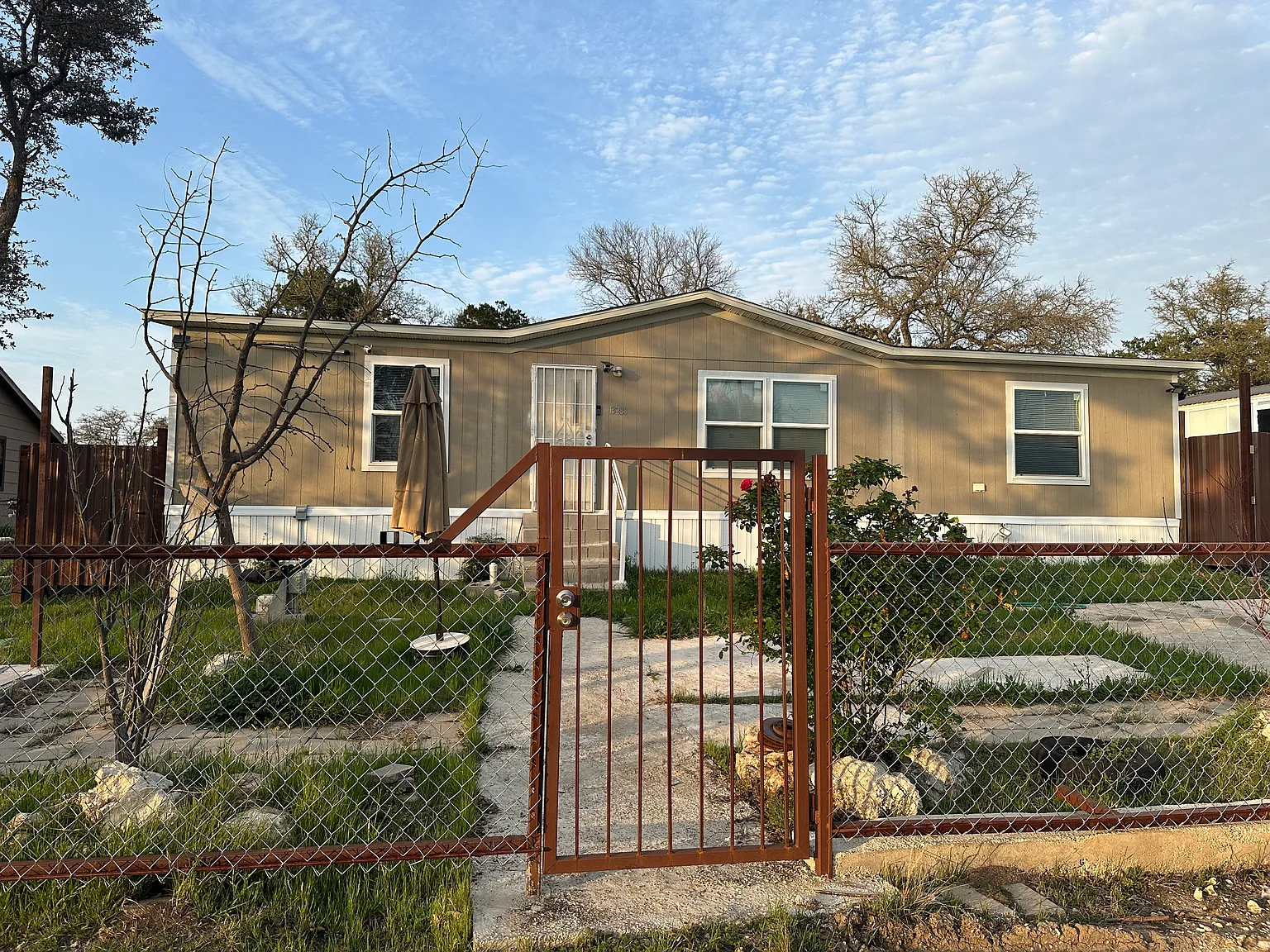 2 bed, 1660 sqft, $1,350 — Photo 2