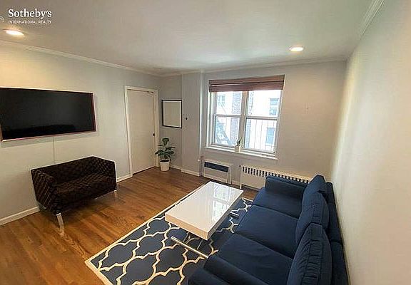 3rd image of 131 W 85th St APT 4A