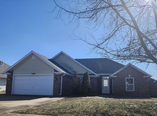 1208 E Liberty, Siloam Springs, AR 72761