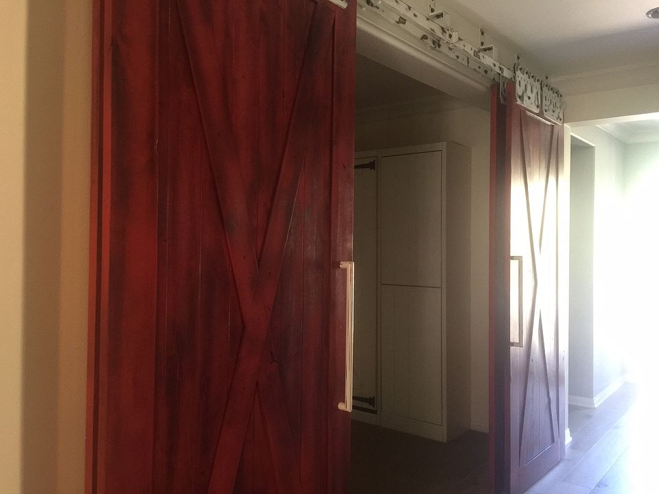 1st image of 16056 Oxford Hl