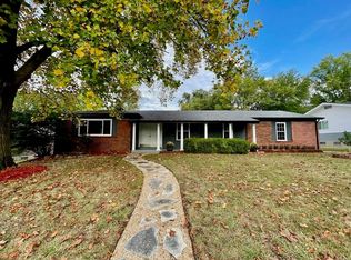 12684 Partridge Run Dr, Florissant, MO 63033