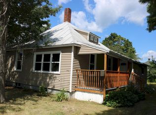 49 Hanover St, Skowhegan, ME 04976
