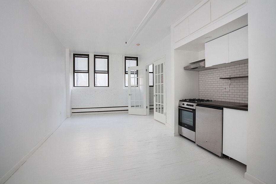 1st image of 10 Leonard St APT 6NE