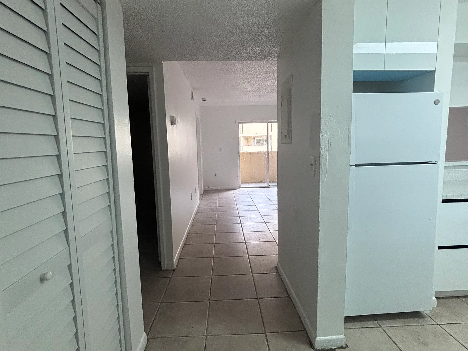 2 bed, 912 sqft, $2,200 — Photo 1