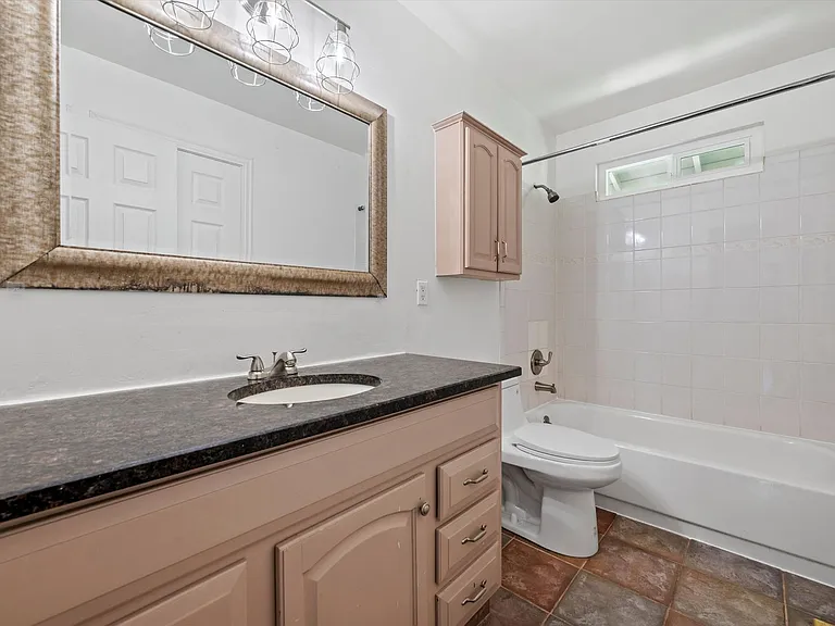 8758 E Roundtree Ave — Photo 13
