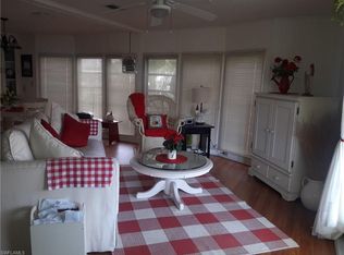 15 Chateau Way, Naples, FL 34112