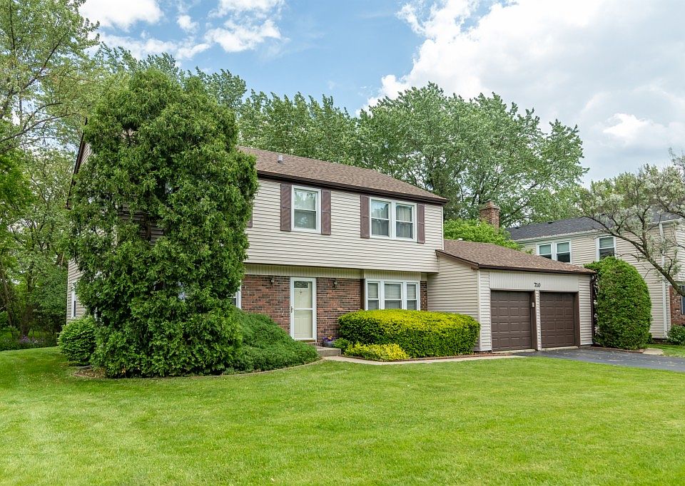 2nd image of 710 Woodhollow Ln