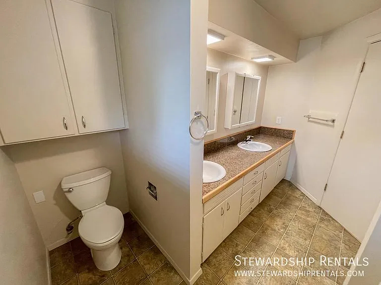 1458 E 19th Ave — Photo 10