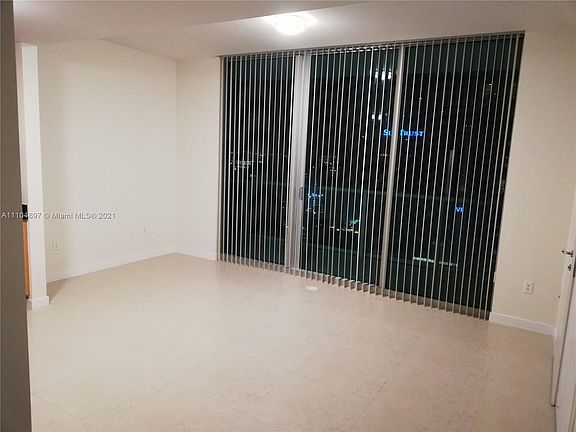 3rd image of 300 S Biscayne Blvd APT 2803