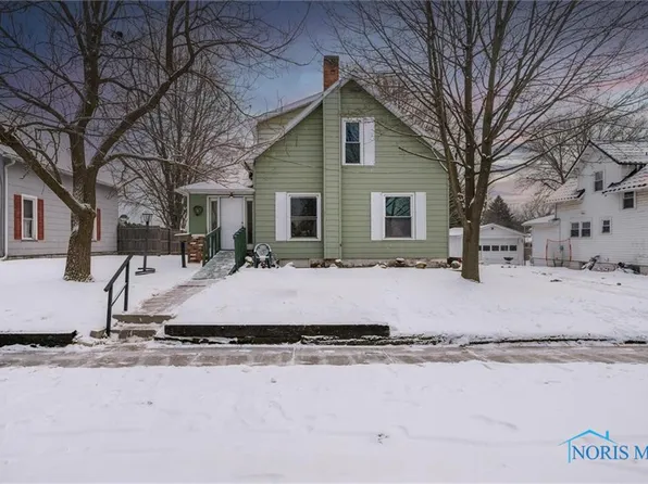 111 Harrison Ave, Swanton, OH 43558