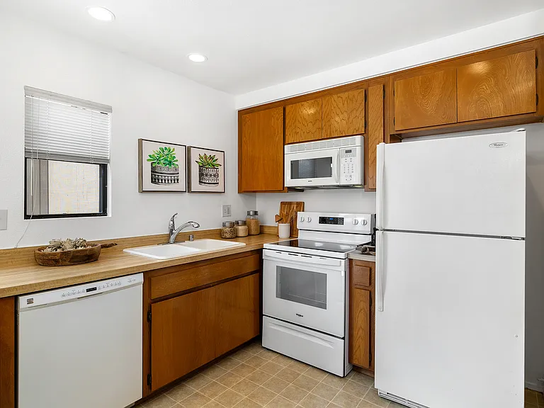 8746 Villa La Jolla Dr #53 — Photo 7