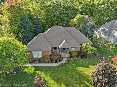 9430 Sheltering Oaks Dr, Brighton, MI, 48114