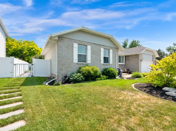 533 W Valley Dr N, Centerville, UT 84014