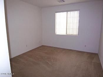 5th image of 430 E Redwood Ln