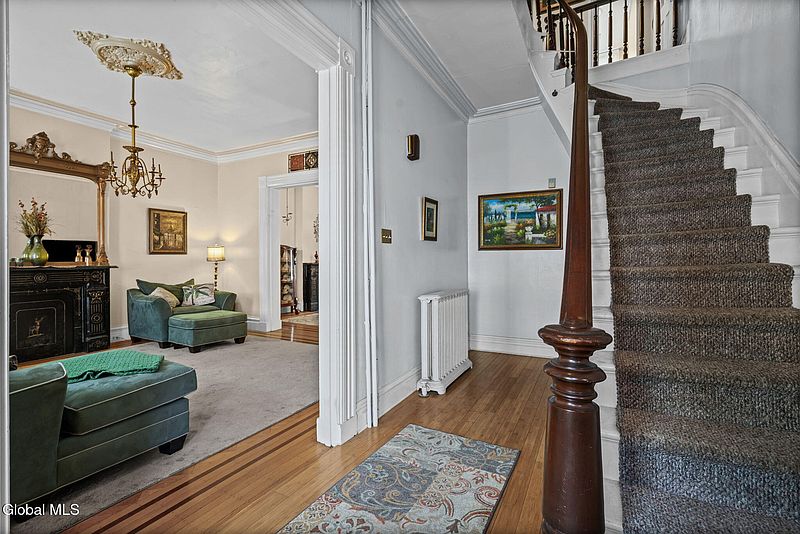 2nd image of 175 3rd Street