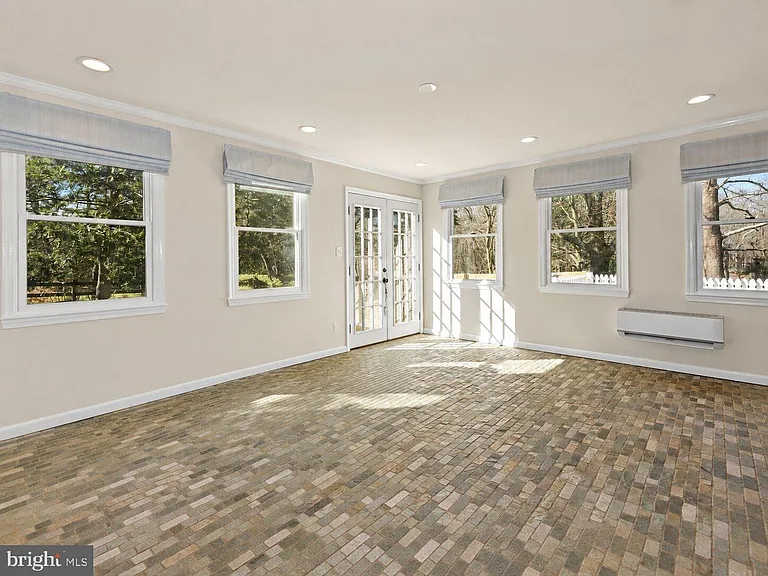 326 Walker Rd — Photo 19