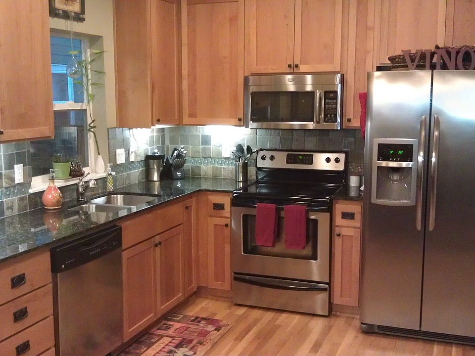 Granite counters + Stainless