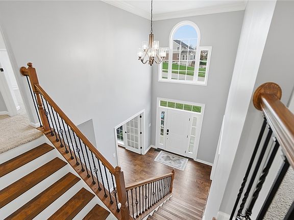 5th image of 5290 Poets Way