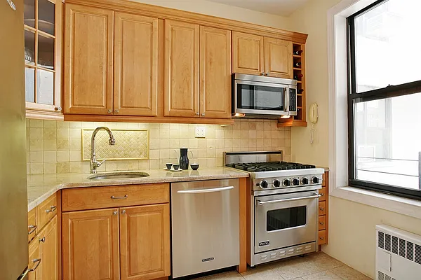 Sold by Corcoran | media 7