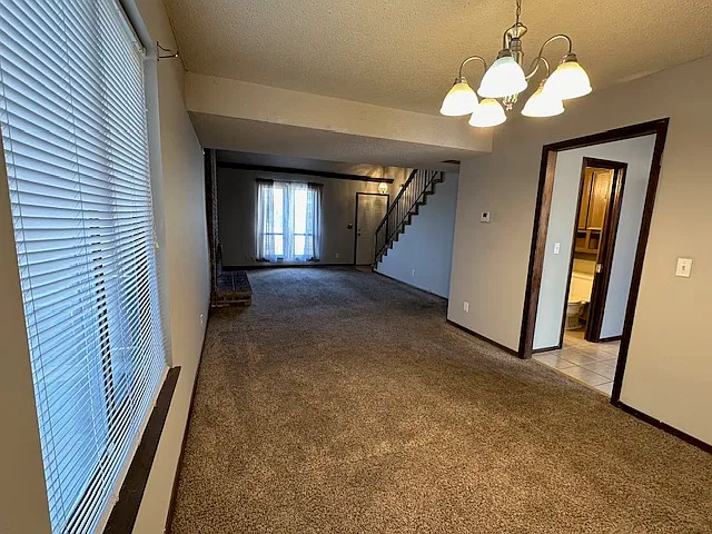 3 bed, 1.5 bath, 1302 sqft, $1,350 — Photo 4