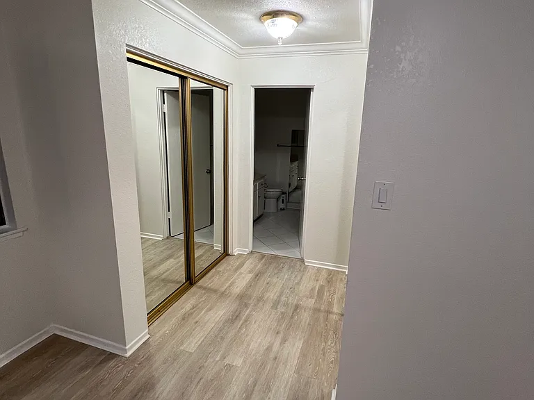 5700 Ravenspur Dr #201 — Photo 20
