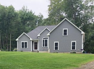 105 Glenwood Rd, Rutland, MA 01543