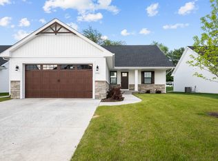 6795 Genesis, Bettendorf, IA 52722