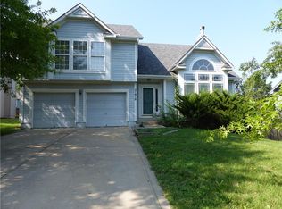 21910 W 51st Pl, Shawnee, KS 66226