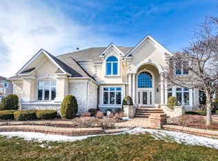 2424 Fawn Lake Cir, Naperville, IL
