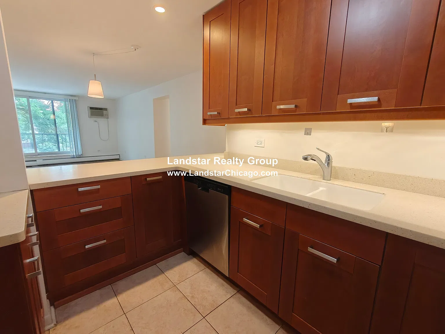 1326 Chicago Ave — Photo 3