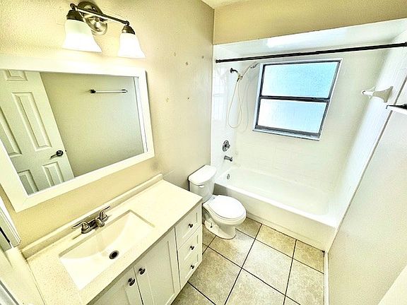 4th image of 7431 35th St N APT B
