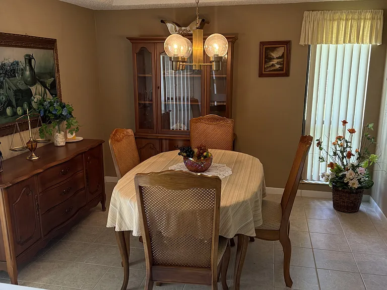 3 Southbury Ct — Photo 4