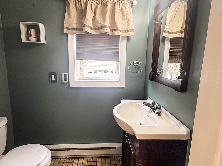 38 Grandview Ave — Photo 27