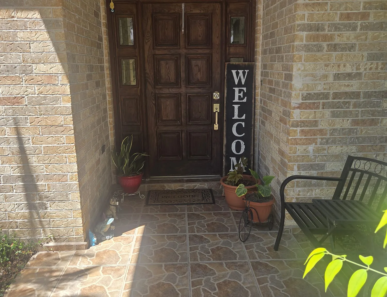 4 bed, 2100 sqft, $2,150 — Photo 2