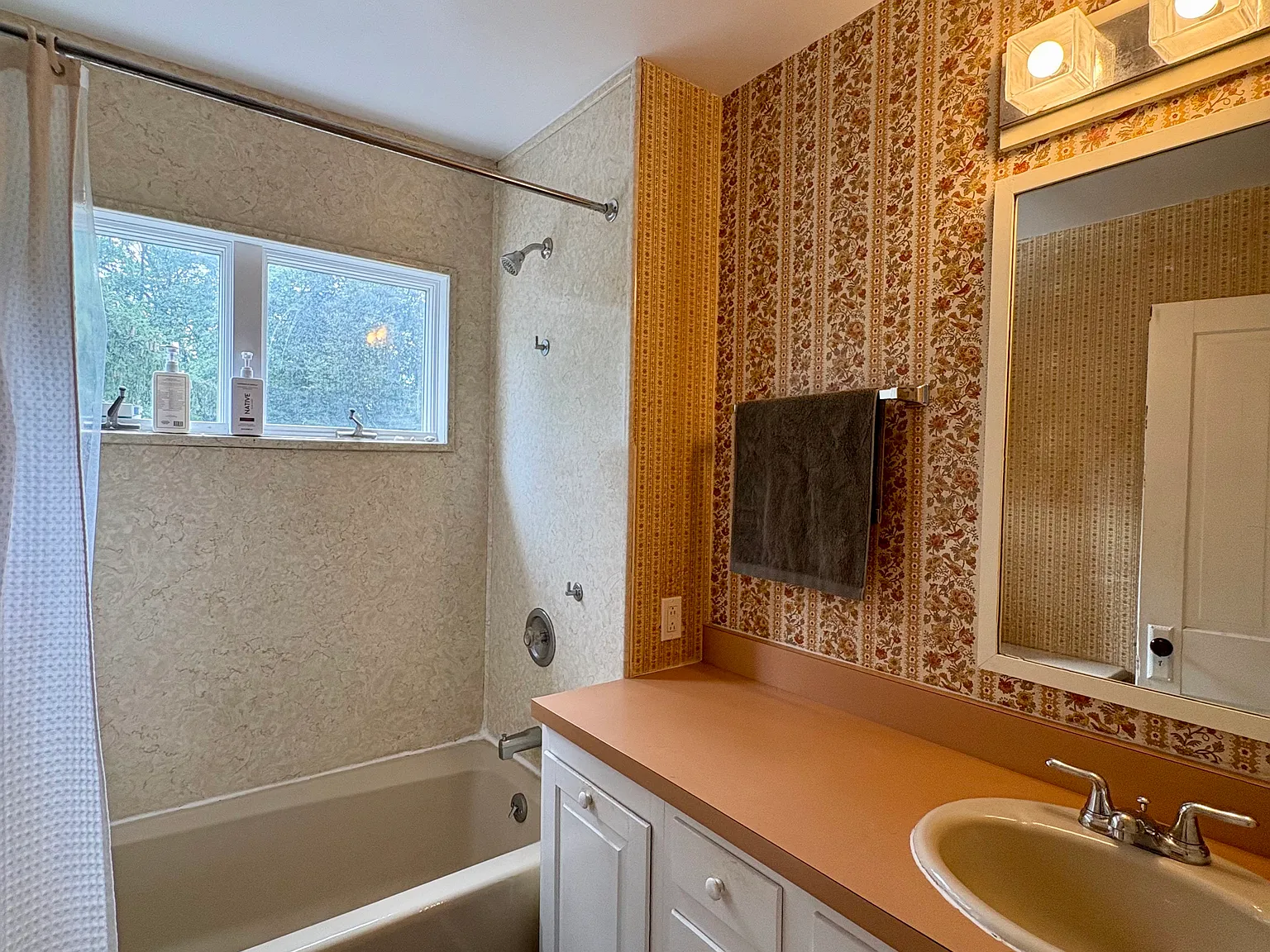 2 bed, 750 sqft, $1,950 — Photo 4