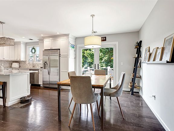 4th image of 2 Shetland Ln