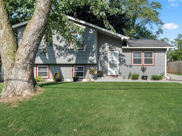 3506 E 39th Ct, Des Moines, IA 50317