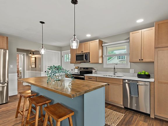 5th image of 2034 State St