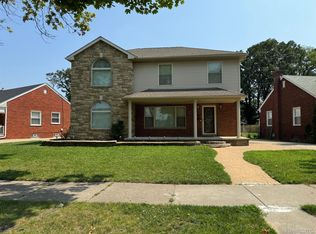 4240 Firestone St E, Dearborn, MI 48126
